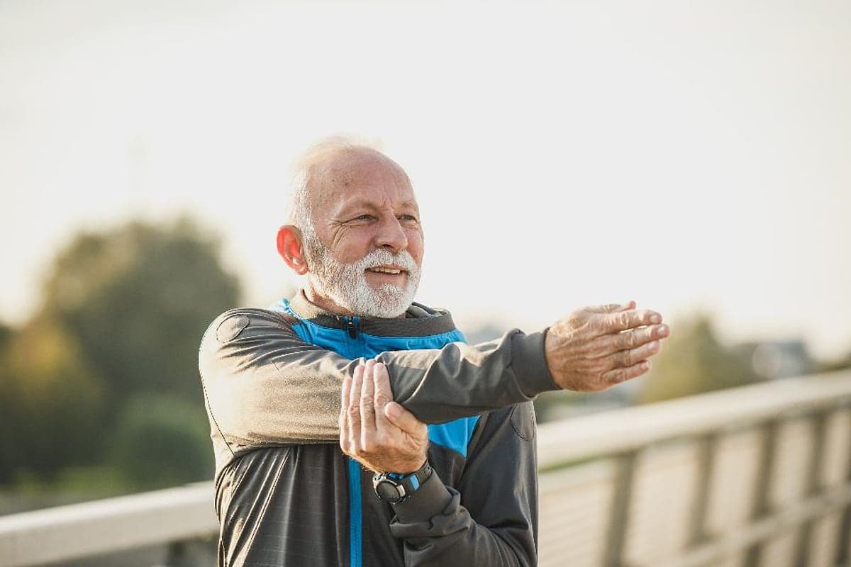Dores nas Costas: Como Prevenir e Fortalecer a Coluna (Sem o Mito do Repouso)