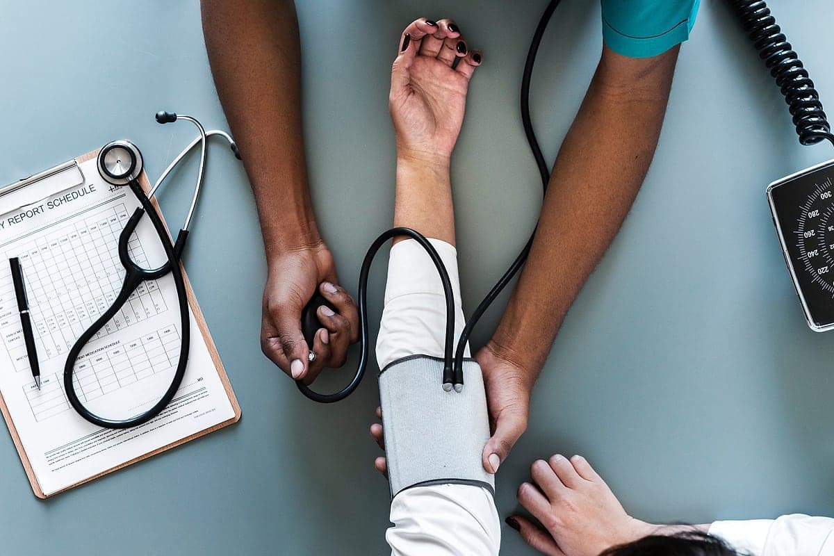 Hipertensão: Como Alimentação e Exercício Ajudam a Controlar a Pressão